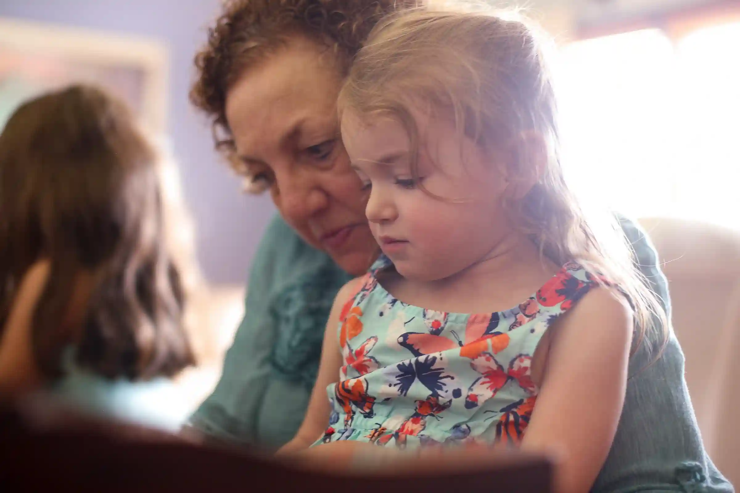 grandma with grandchildrenfamily shoot kobi studio