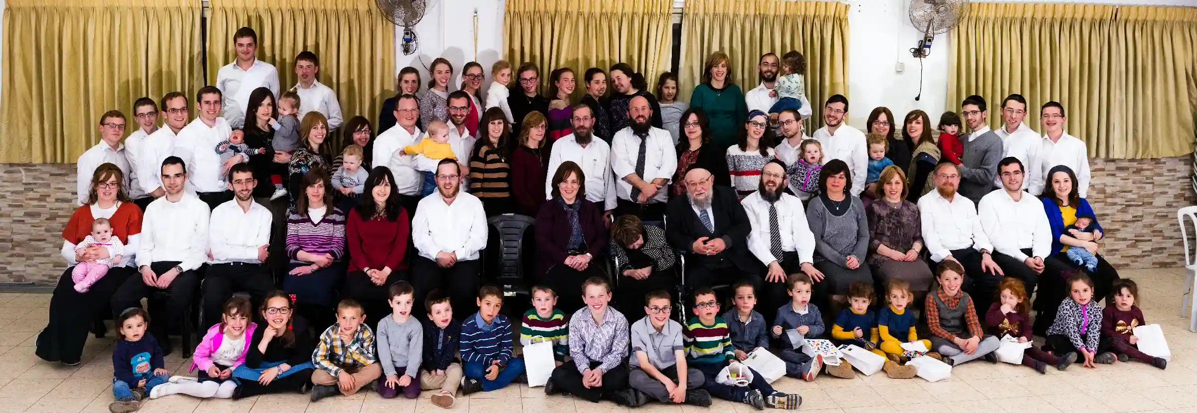 large family photoshoot group kobi studio