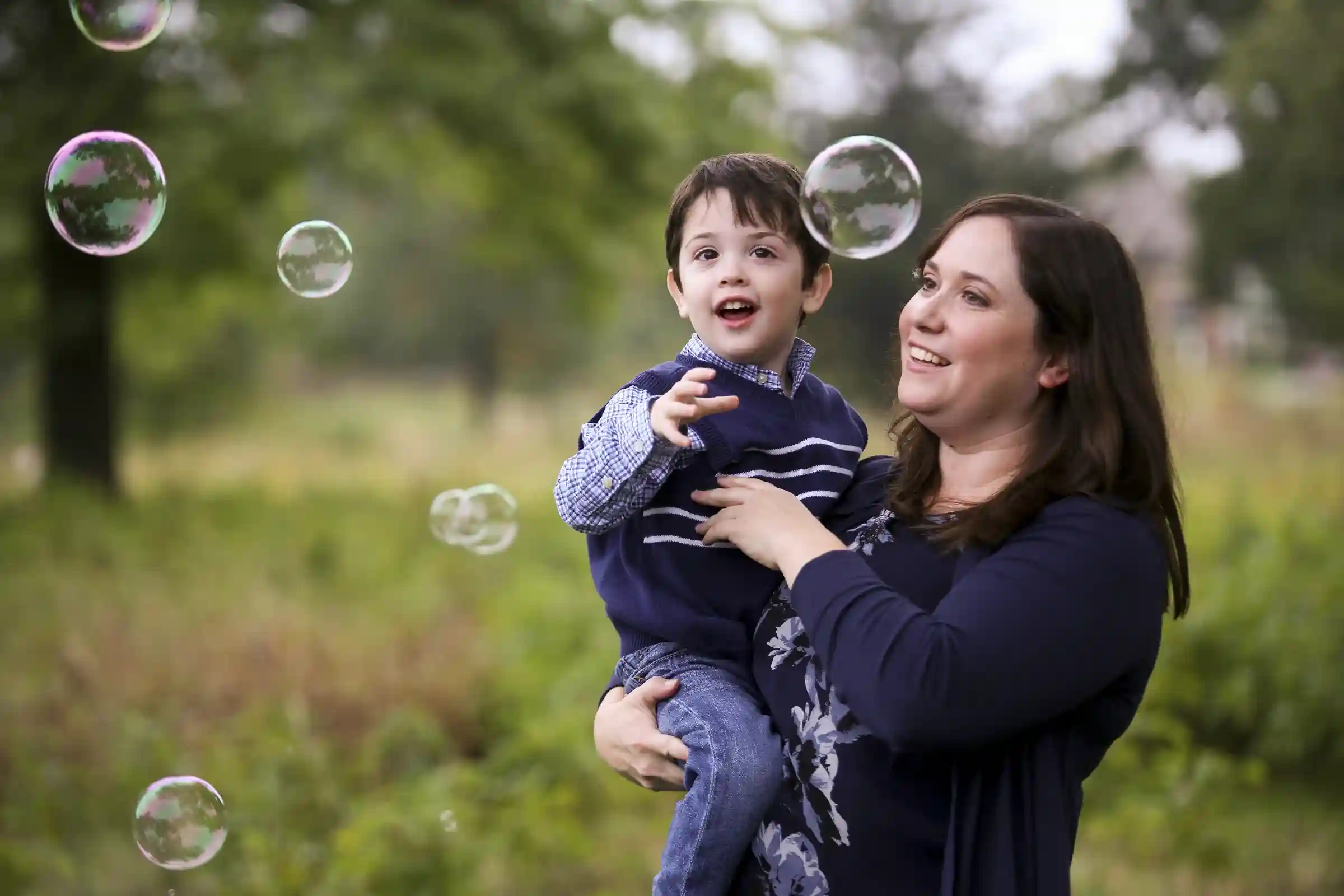 mom with kid shoot kobi studio